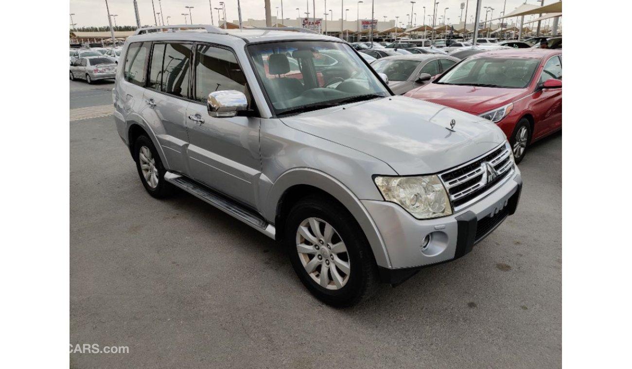 Mitsubishi Pajero 2009 model GCC specs 3.8 V6