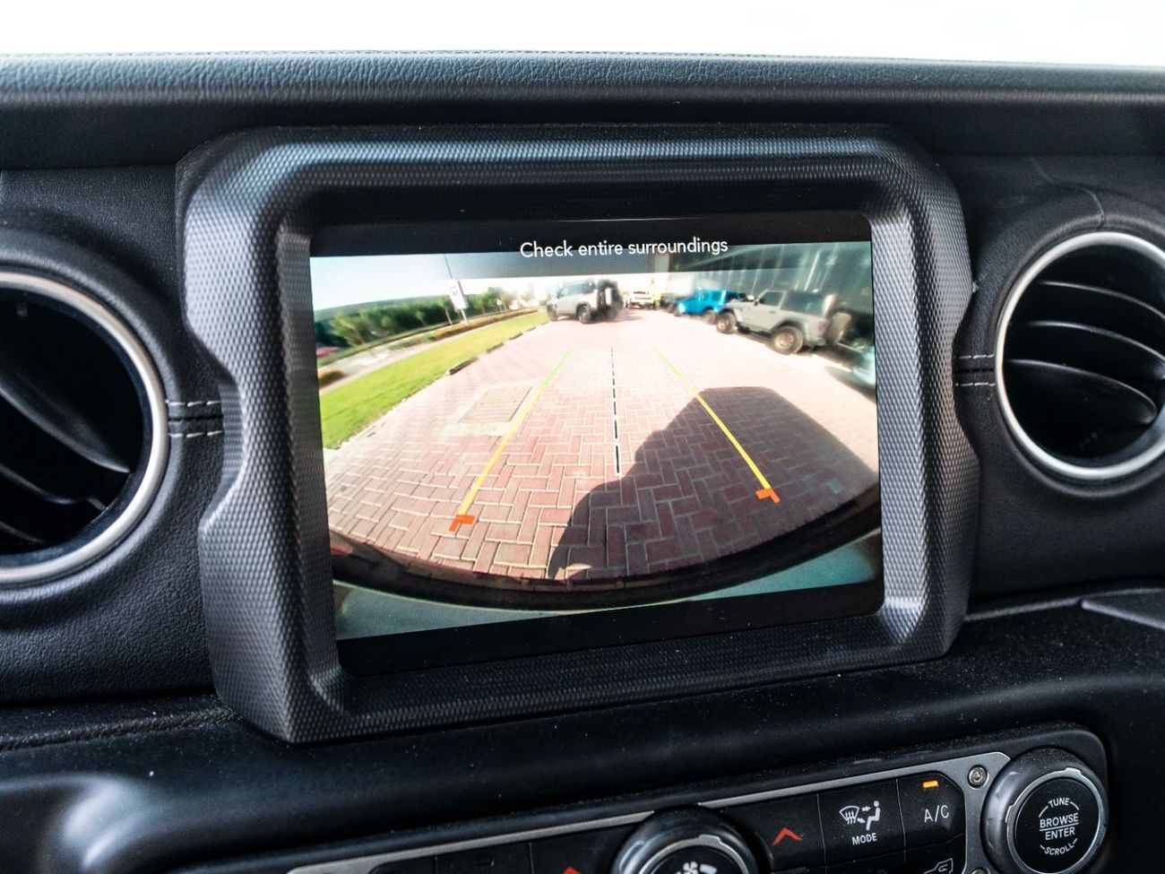 Jeep Wrangler Sahara 3.6L A/T (5 Seater)