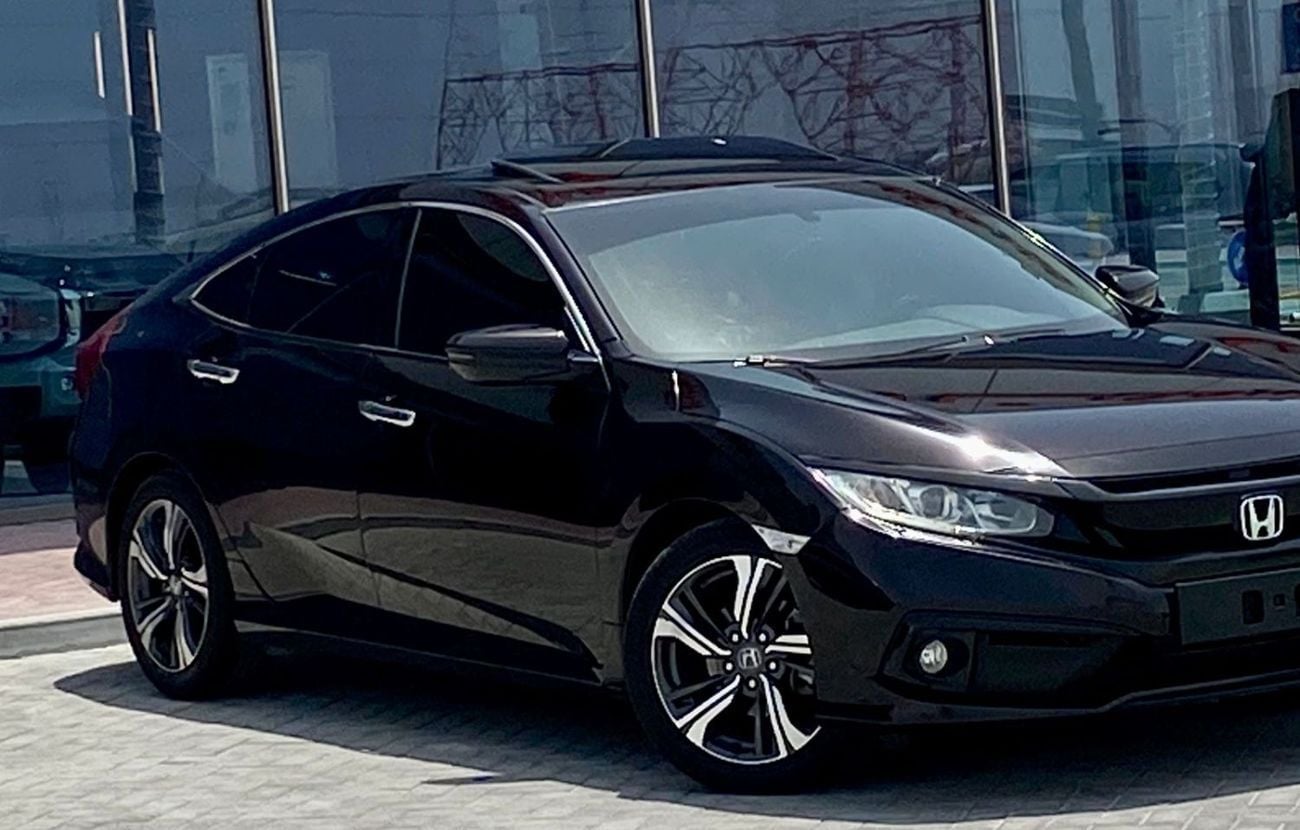 Honda Civic LX Sport 1.6L 795/-Monthly l GCC l Sunroof, Cruise, Camera l Accident Free
