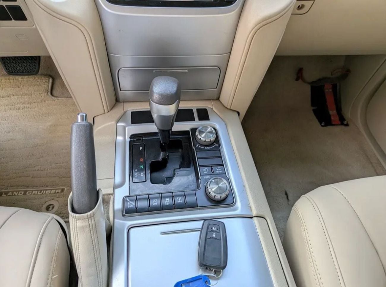تويوتا لاند كروزر Toyota landcruise 2020Model Facelifted 2025 GXR 4.0L V6 petrol Engine Colour Black push start Transm