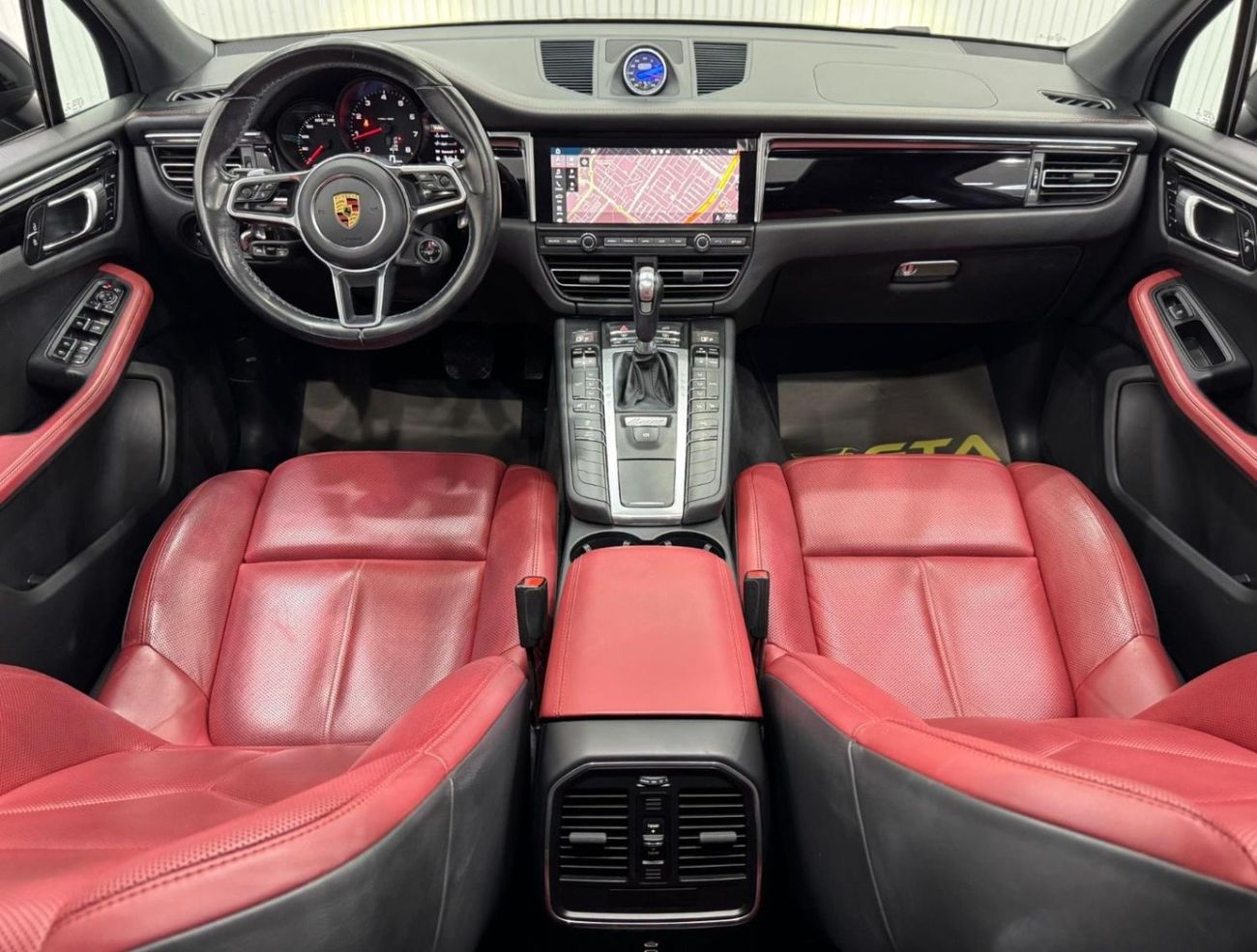 بورش ماكان Std 2.0L (252 HP) 2021 Porsche Macan, Mar 2026 Porsche Warranty, Full Service History, GCC