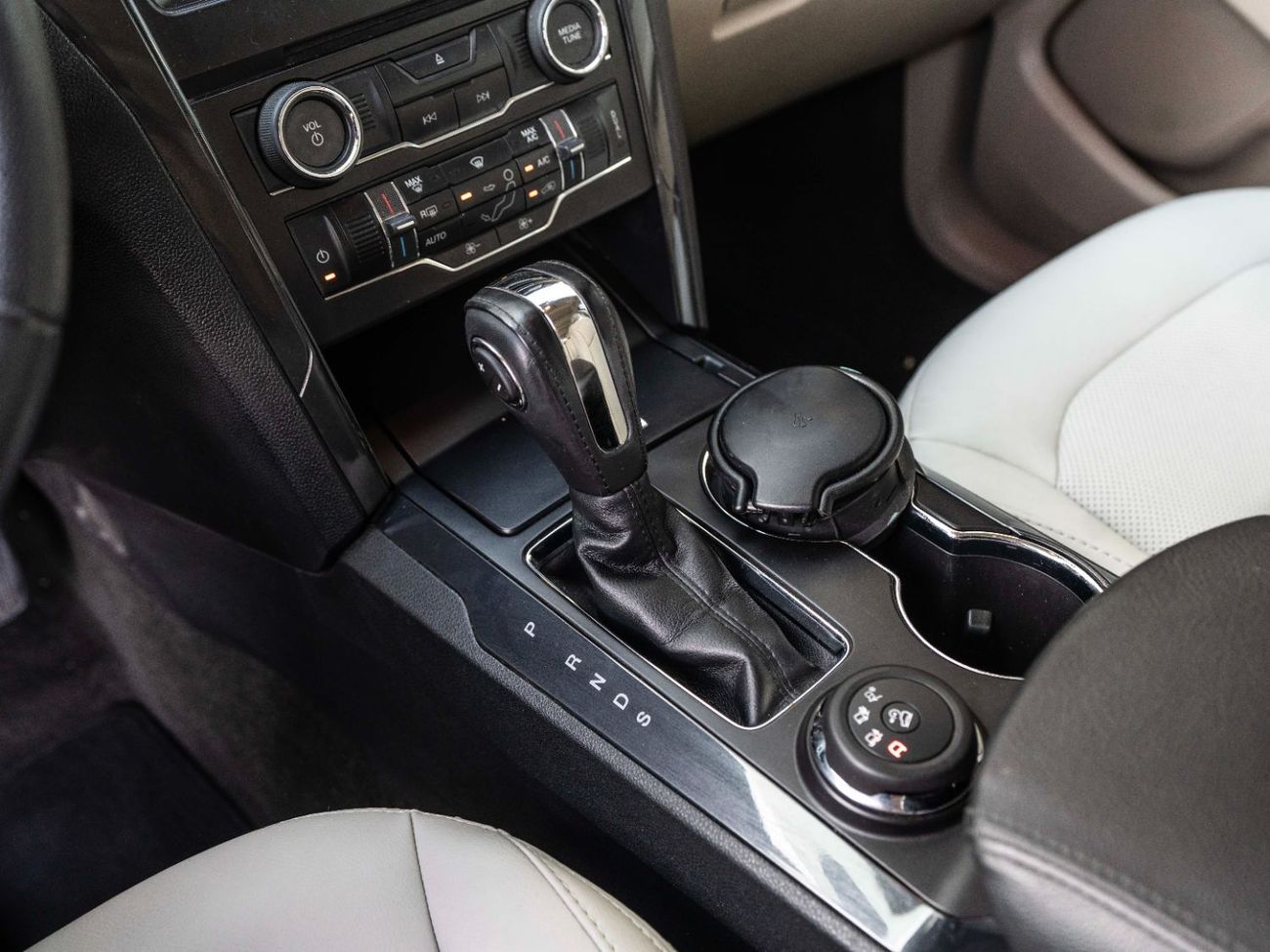 Ford Explorer XLT 3.5L