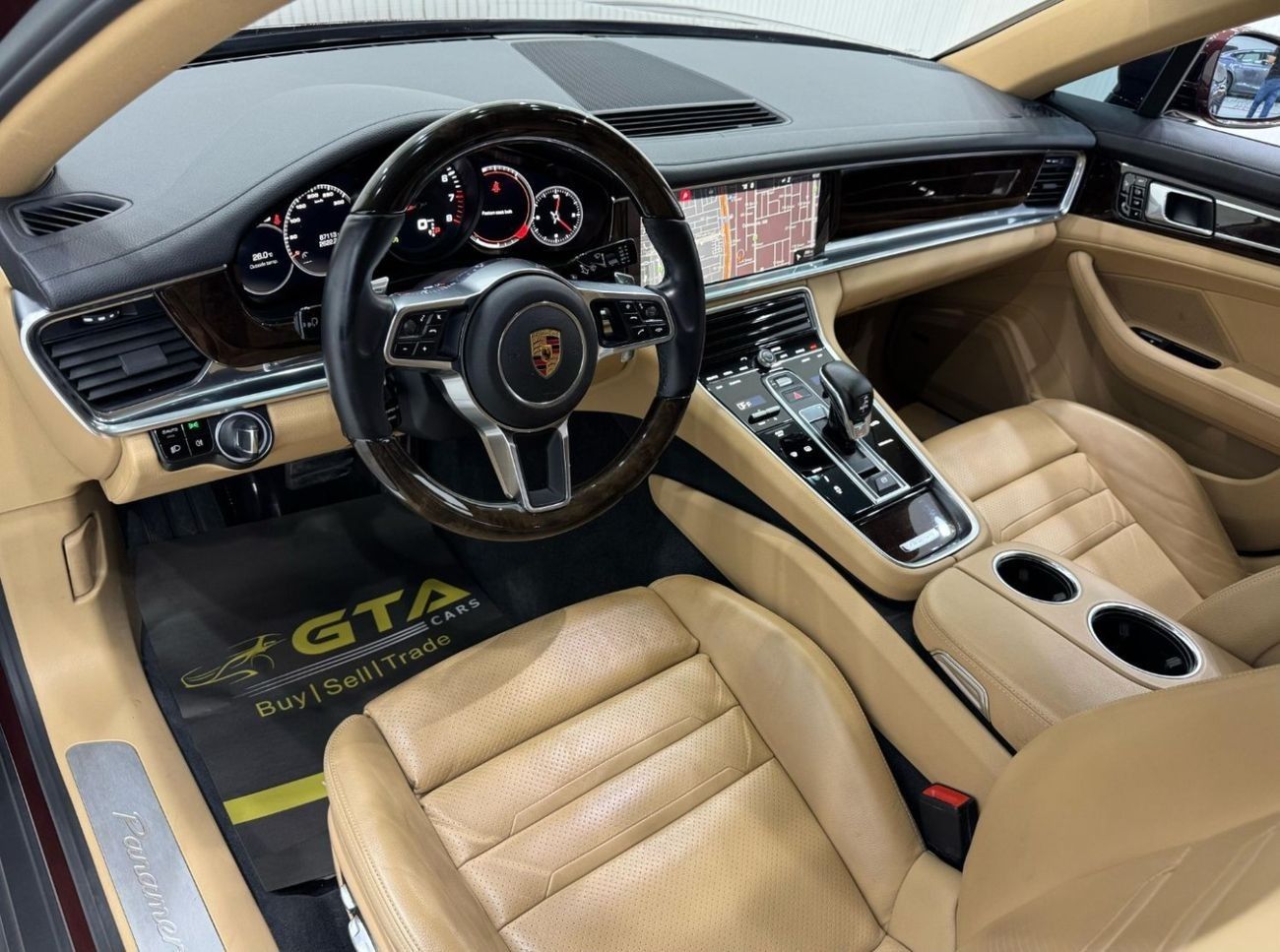 Porsche Panamera Std 3.0L (330 HP) 2018 Porsche Panamera, Warranty, Full Porsche Service History, Excellent Conditi