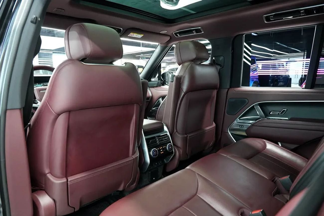 Land Rover Range Rover AUTOBIOGRAPHY P530 LWB 4.4L P530 | GCC 49k km | V8 Agency Warranty | Service Contract Histo