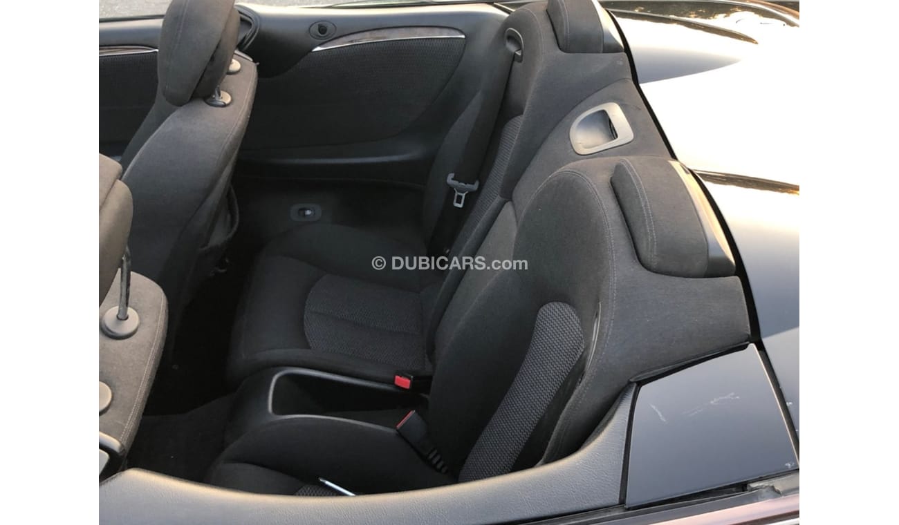 مرسيدس بنز CLK 200 موديل 2009 خليجي  حاله ممتازه جدا من الداخل والخارج مالك واحد من الوكاله