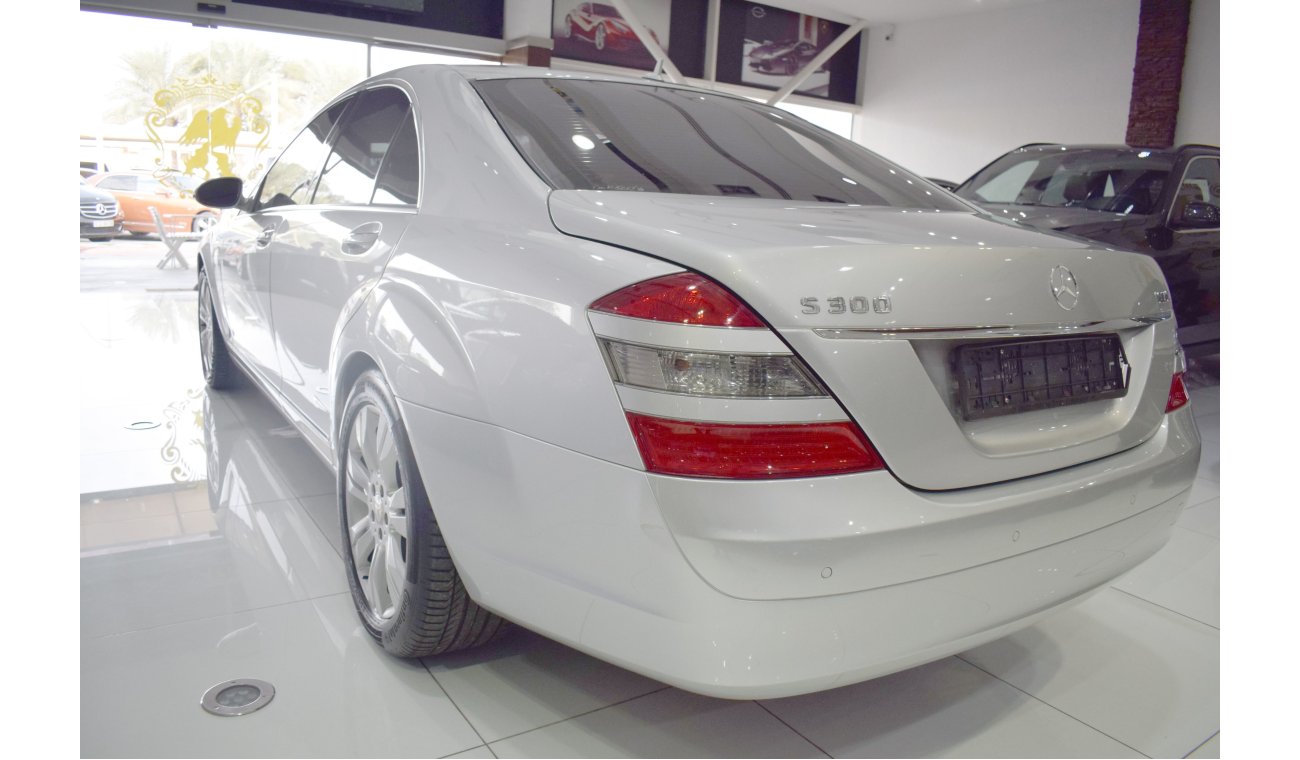 Mercedes-Benz S 300 2009 - GCC - Low Mileage - Well Maintained