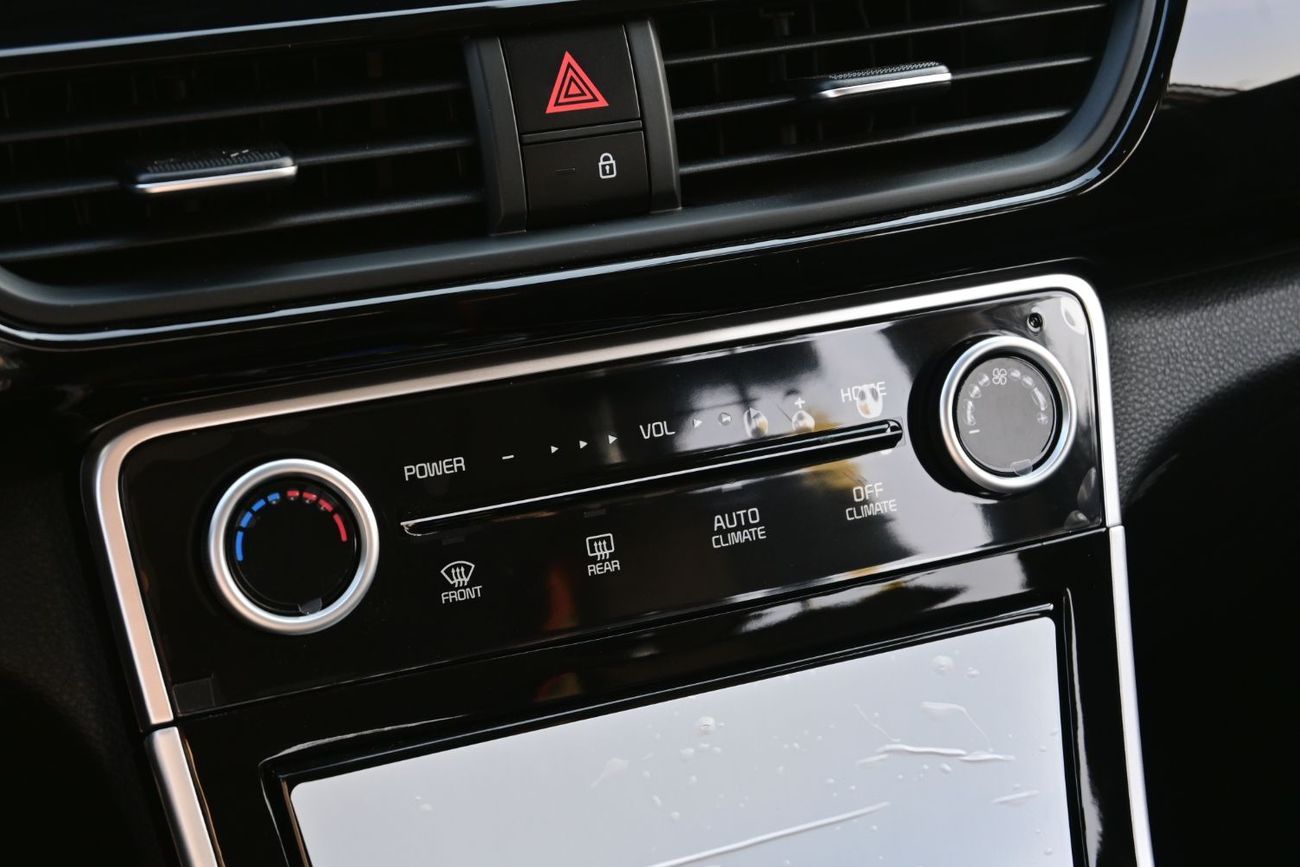 Kia Seltos Kia Seltos 1.5L Petrol, Color White, Model 2025