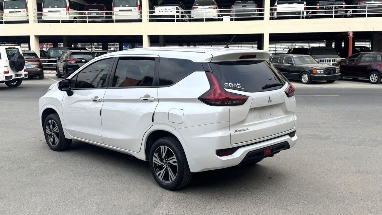 Mitsubishi Xpander Mid 1.5L