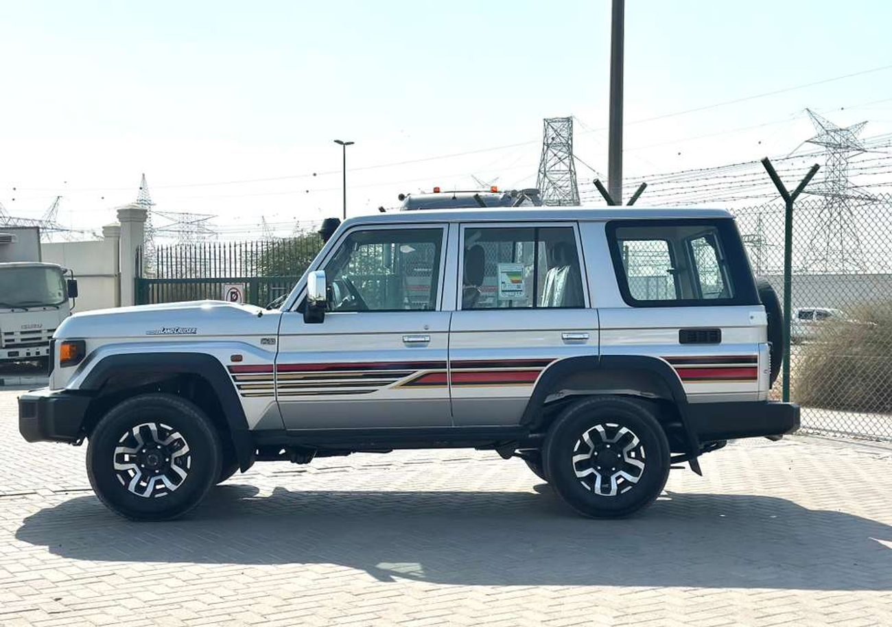 Toyota Land Cruiser 70 LC76 4.0L Petrol - Oman Spec Silver Color - 2025