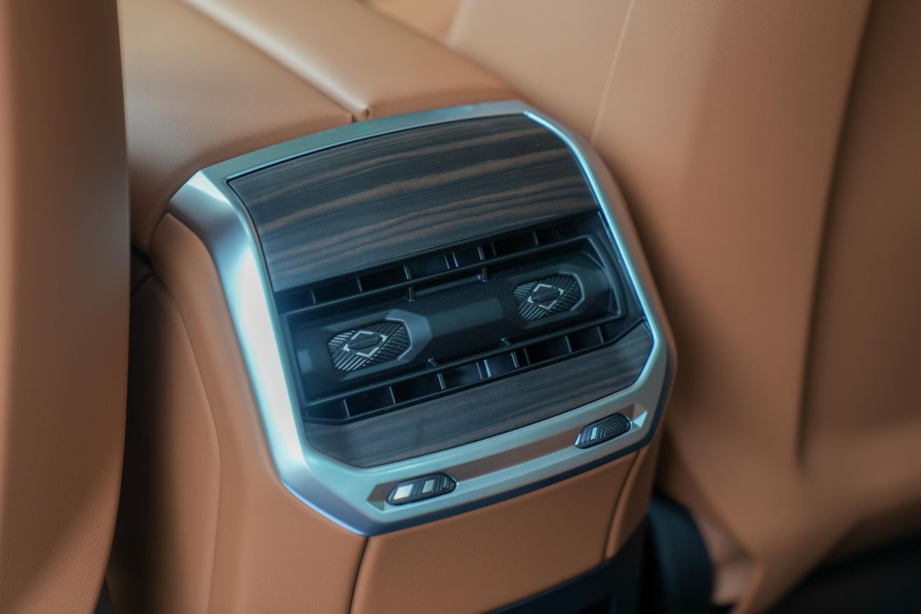 BMW 735i BMW 735i Exclusive – 2026 | GCC | Brand New |