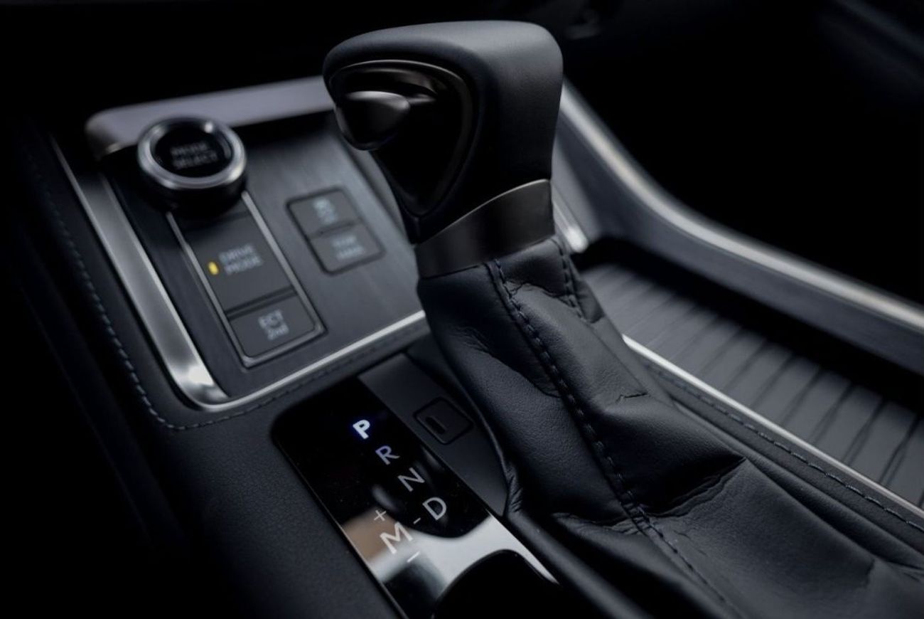 لكزس GX550 Lexus GX550 Premium Plus (BRAND NEW) 2024 American Spec under Warranty with Flexible Down-Payment.