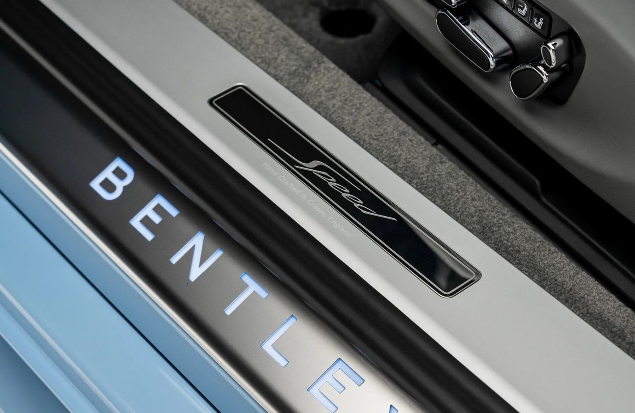 بنتلي كونتيننتال 4.0L V8 Twin-Turbocharged Engine + eMotors