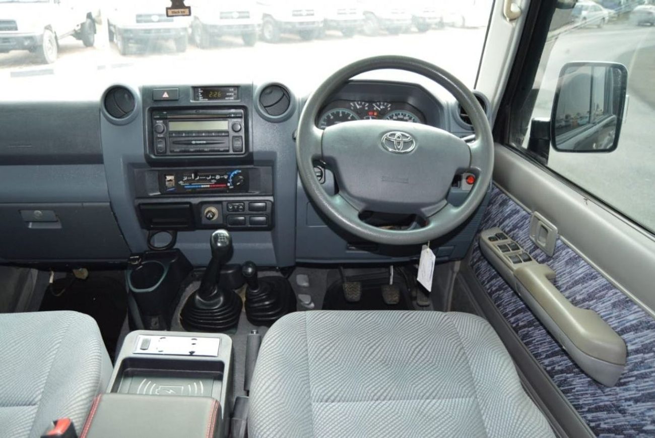 Toyota Land Cruiser Pick Up Full option clean car