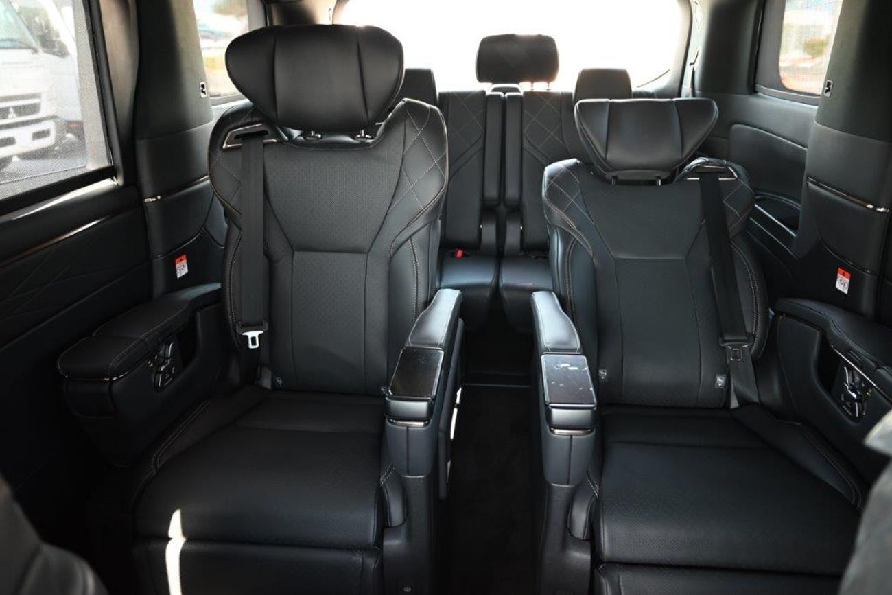 Toyota Alphard Hybrid 2.5L E-4WD 7-Seater AT