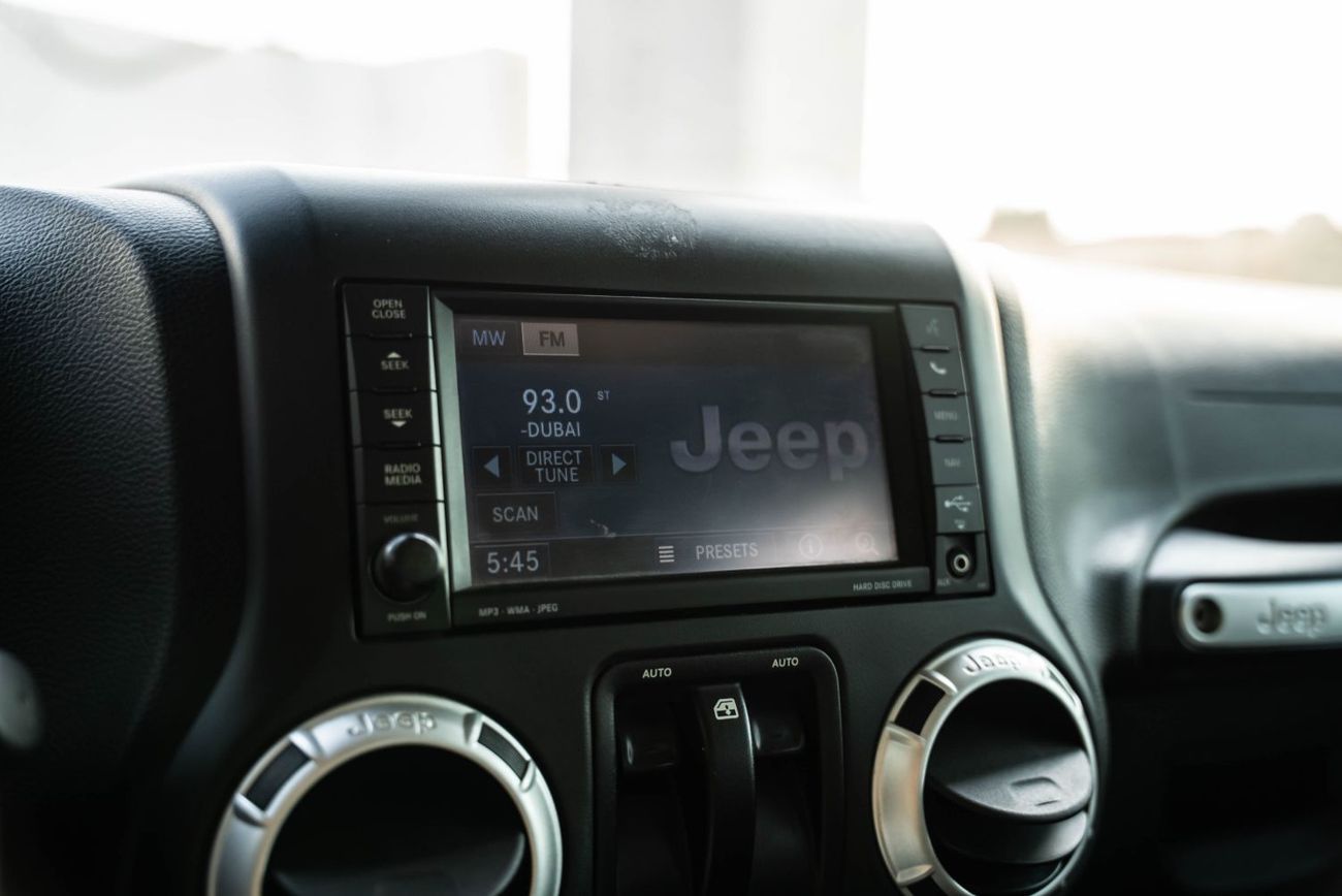 جيب رانجلر Sahara 3.6L A/T