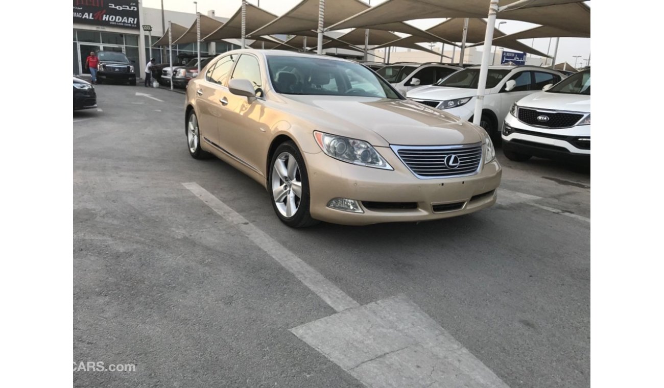 Lexus LS460 للبيع 460  خليجي موديل 2008 فل بدون حوادث