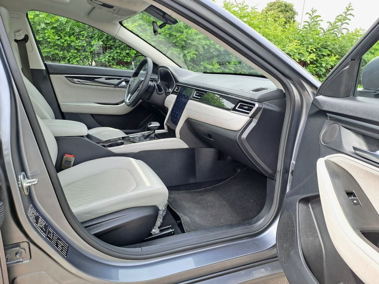 جاك J7 530-Monthly l GCC l Cruise, Sunroof, Leather Seats l Accident Free