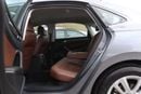 Volkswagen Passat SEL 2.5L Volkswagen Passat - 2021 - GCC- Accident-free - Low Mileage - excellent condition, inside a
