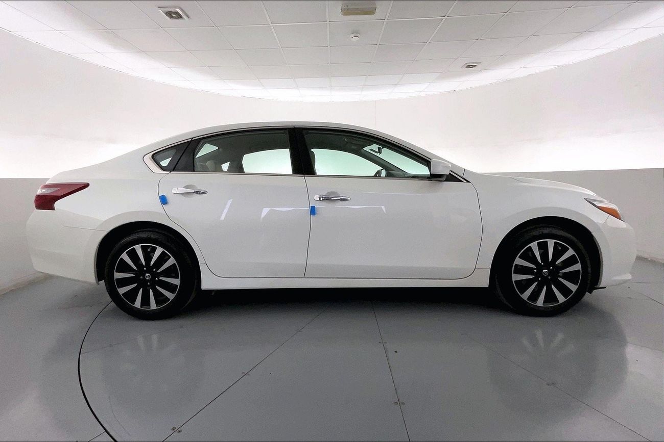 Nissan Altima SV| 1 year free warranty | Exclusive Eid offer