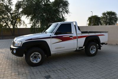 نيسان باترول بيك آب S 4x4