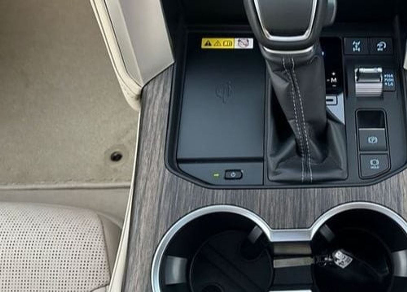 Toyota Land Cruiser 2024 TOYOTA LAND CRUISER SAHARA V6