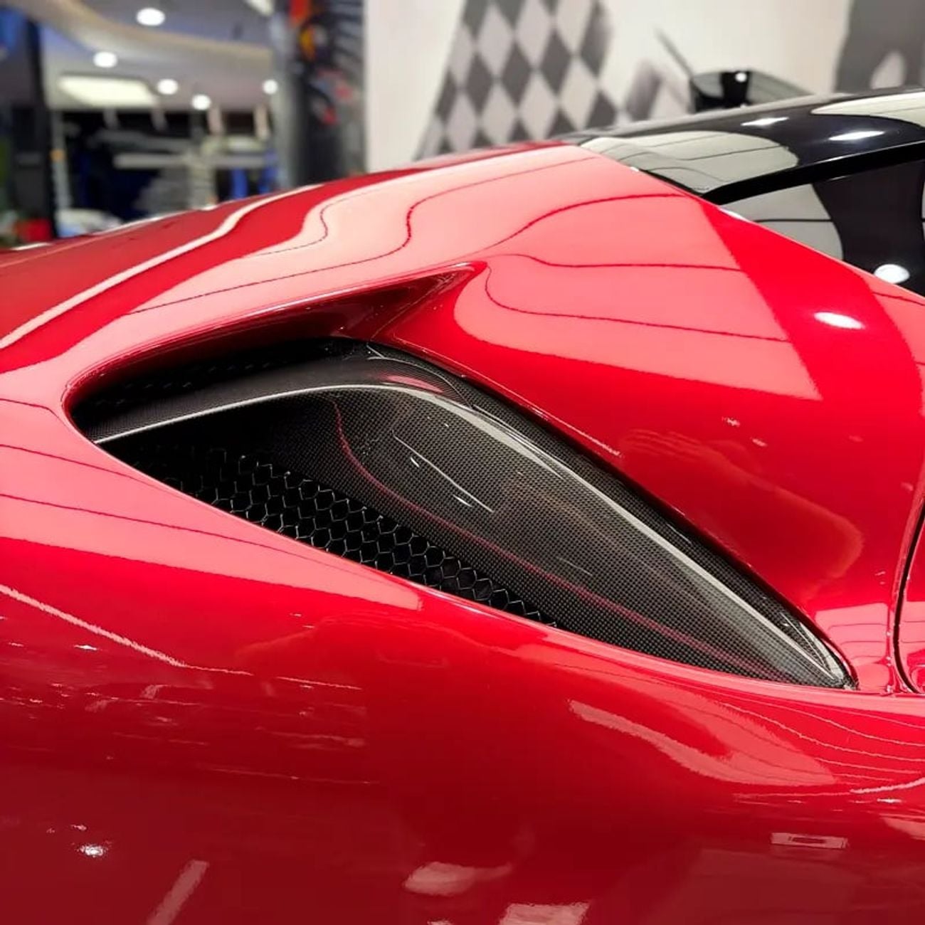 فيراري SF90 ستراديل SF90 ASSETO FIORANO BRAND