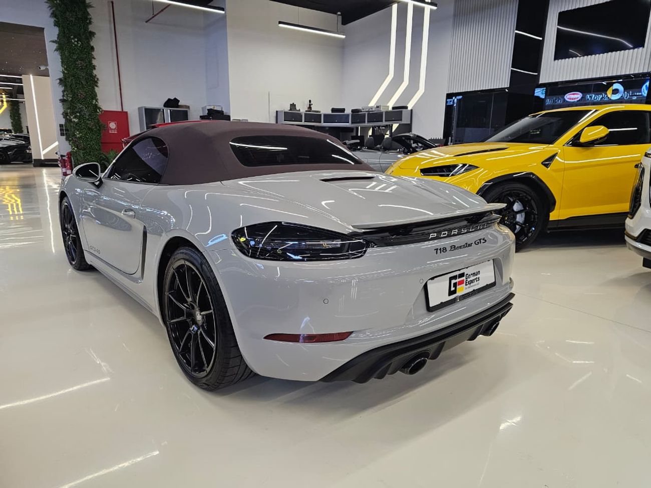 Porsche 718 Boxster Spyder 4.0L (414 HP) A/T 2022 Boxster GTS 718 Spyder 2 YEARS WARRANTY UNLIMITED MILEAGE