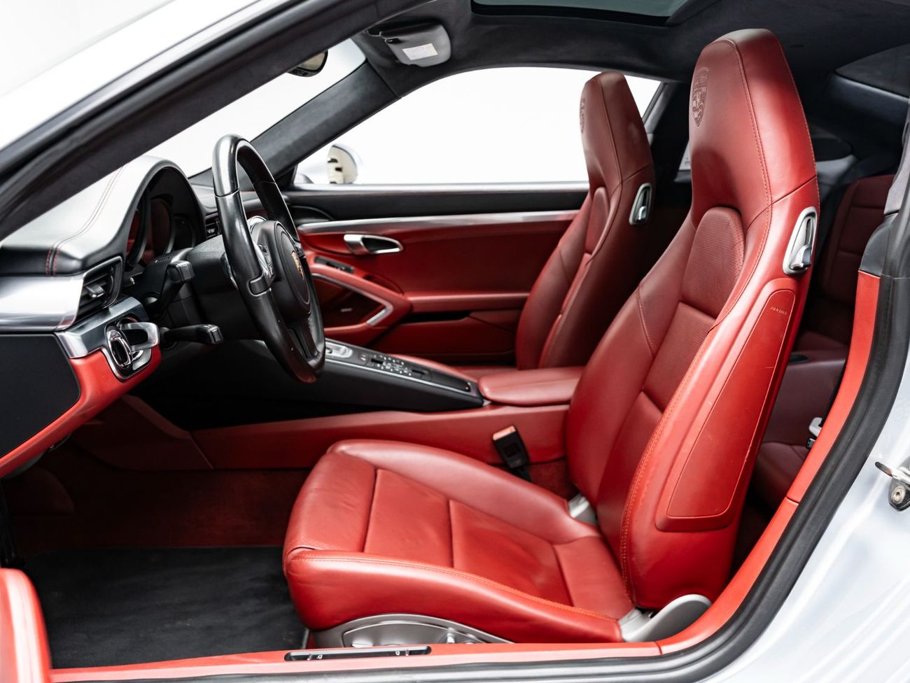 Porsche 911 Carrera 4S 3.8L Coupe 2015 Porsche 911 Carrera 4S, 1 Year Munich Motor Works Warranty, Low KMs, GCC