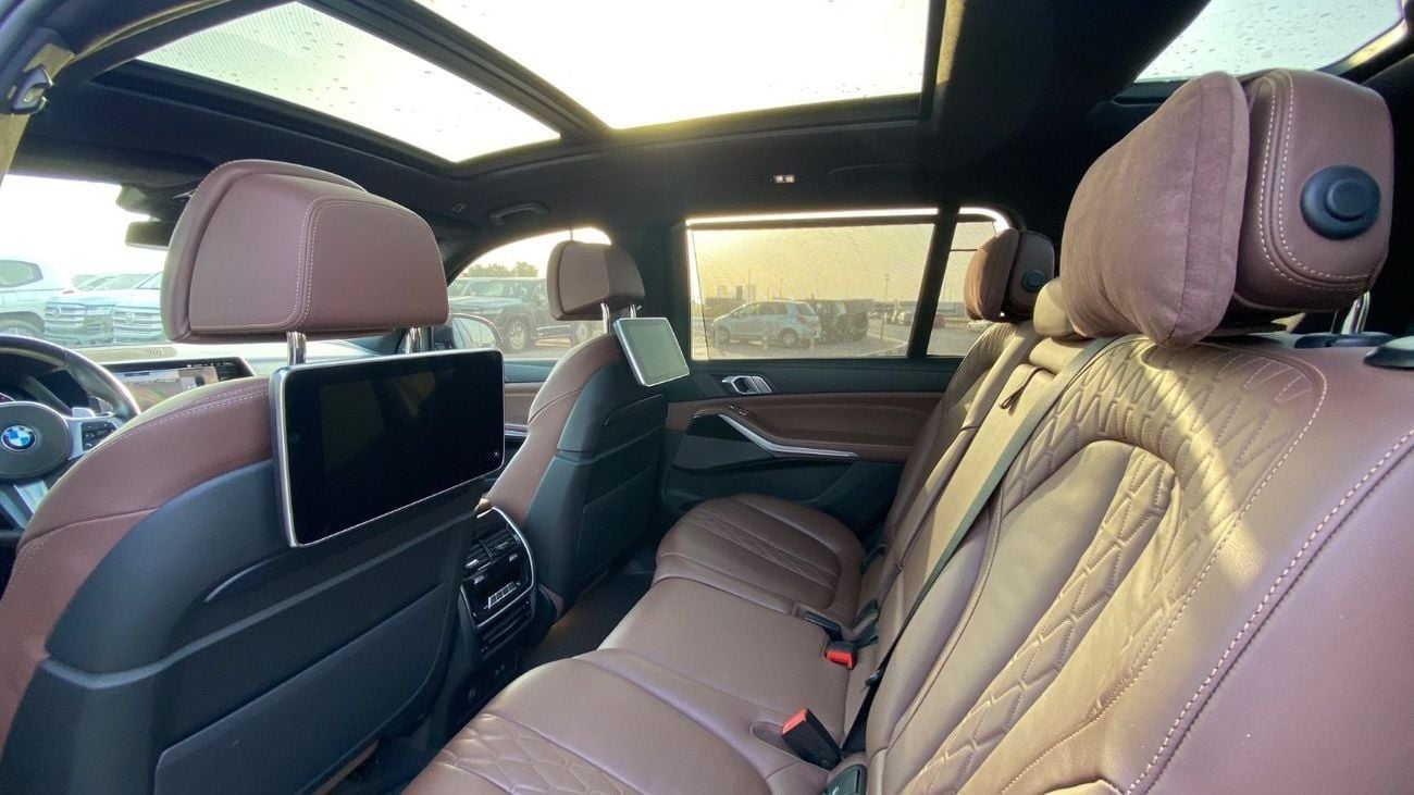 BMW X7 xDrive40i Luxury M Sport Package 3.0L