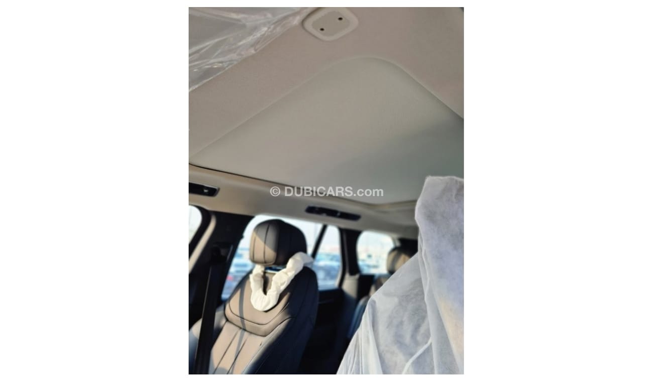 Land Rover Range Rover 2023 Model Range Rover VOGUE 4.4L V8 Petrol SE