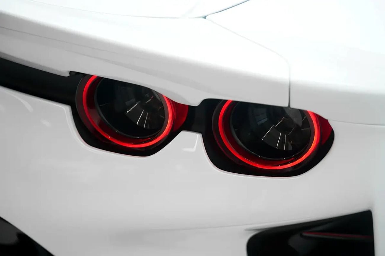 فيراري 812 GTS COMPETIZIONE APERTA WITH 7 YEARS SERVICE CONTRACT