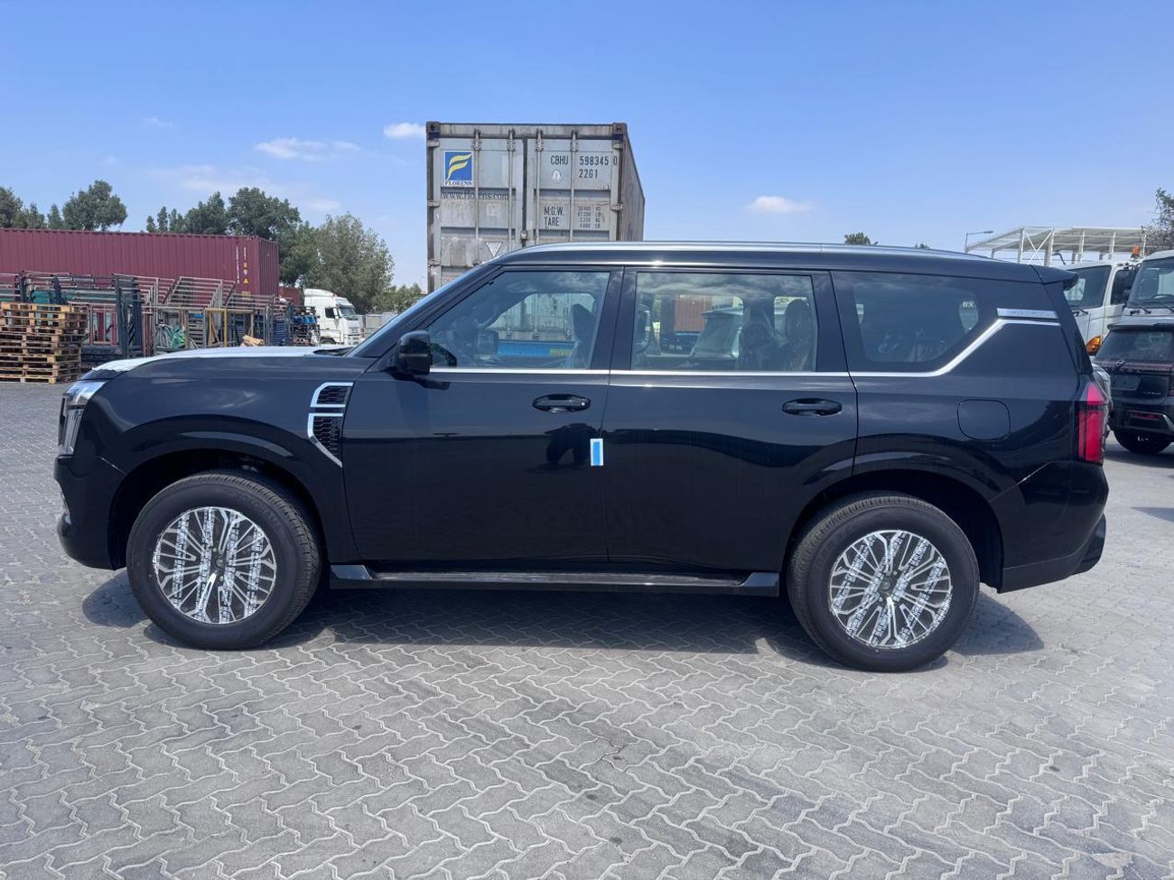 Nissan Patrol SE PLATINUM CITY 3.8L_2026_(BLACK/TAN)