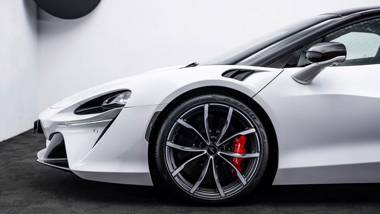 McLaren Artura 2024 - GCC - Under Warranty