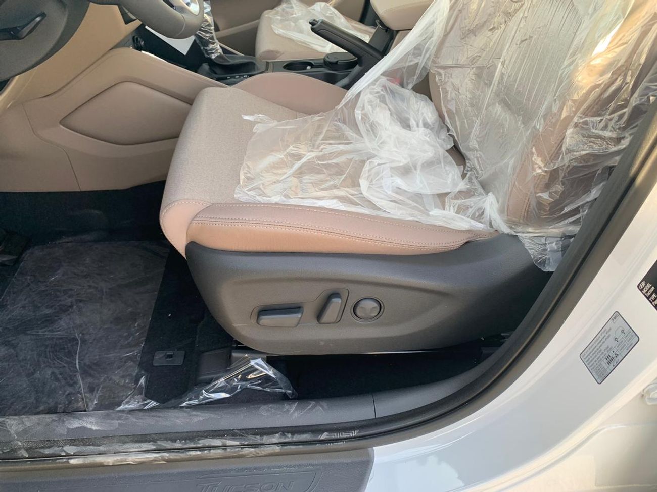 New Hyundai Tucson 2.0L // 2021 // WITH PUSH START , DVD&BACK CAMERA