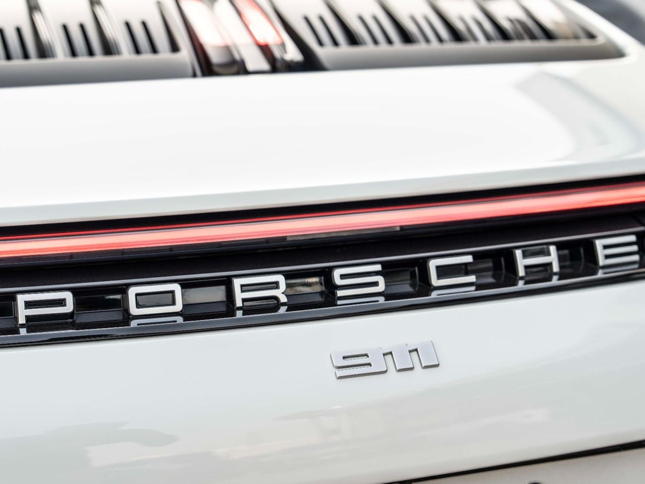Porsche 911 CARRERA