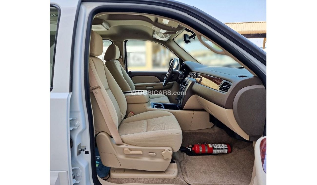 GMC Yukon XL-8 Cly-5.3L-Low Kilometer driven-Orginal Paint- Very well maintained and Perfect Condition