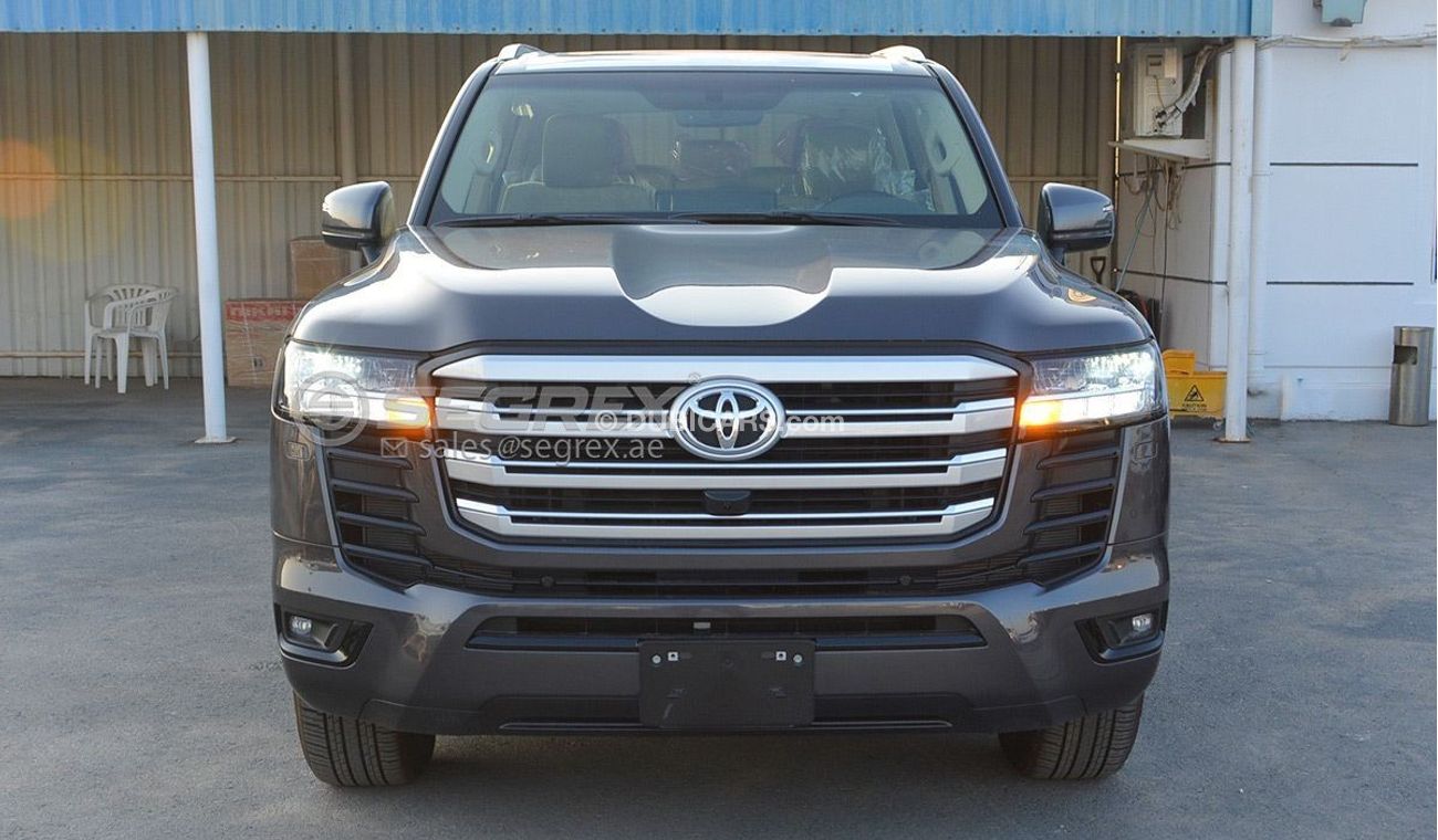 Toyota Land Cruiser LC300 3.3L DSL 4WD AT with rear differential lock, sunroof, 20R Alloy wheel, 360