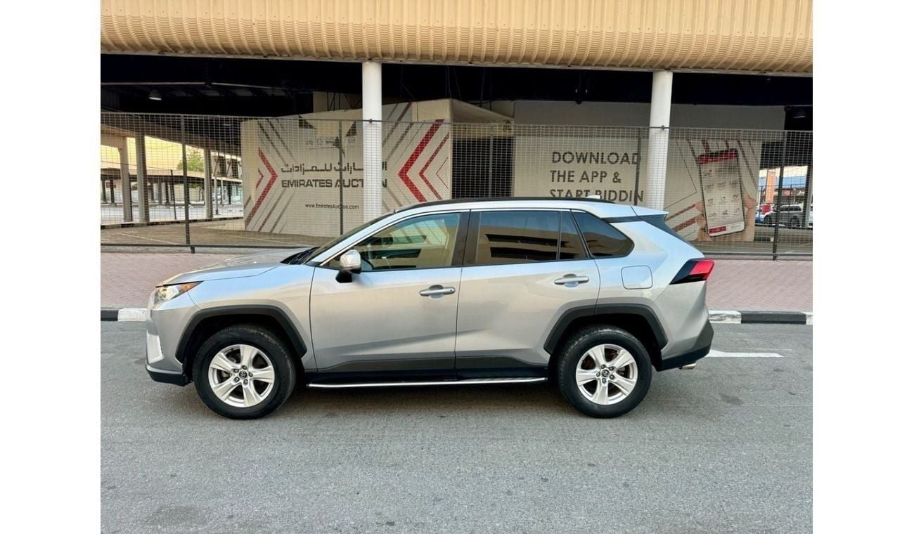 Toyota RAV4 2020 XLE PUSH START 4x4 US SPEC
