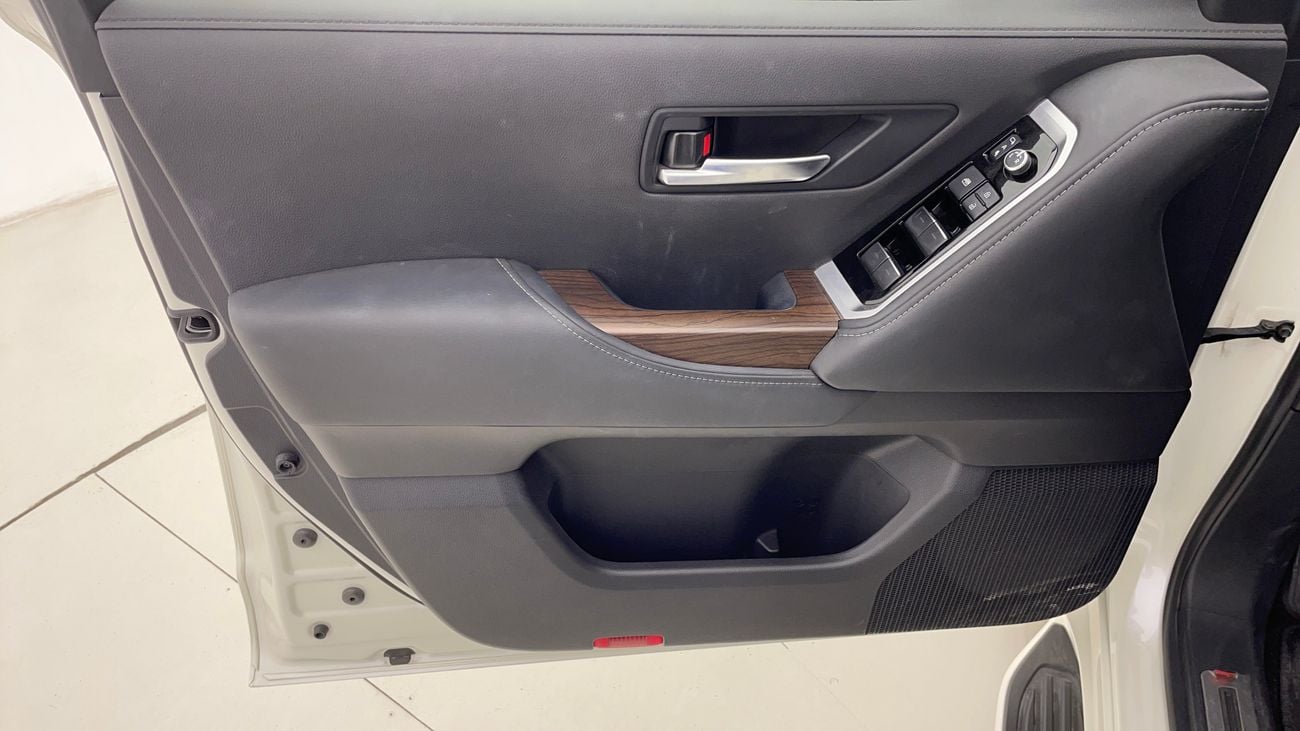 Toyota Land Cruiser GXR 4 | Zero Down Payment | Home Test Drive