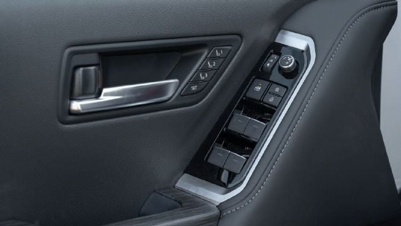 Toyota Land Cruiser VXR 3.5L Full option