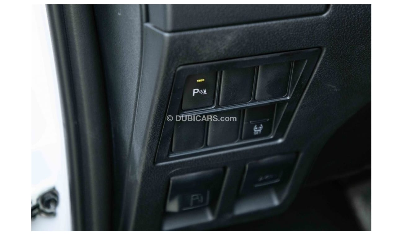 Toyota Hilux 2023 Toyota Hilux 4x4 DC 2.8 D AT SR5 - White inside Maroon | Export Only