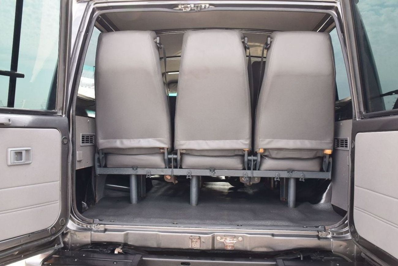 تويوتا لاند كروزر 70 Std 4.5L 4WD