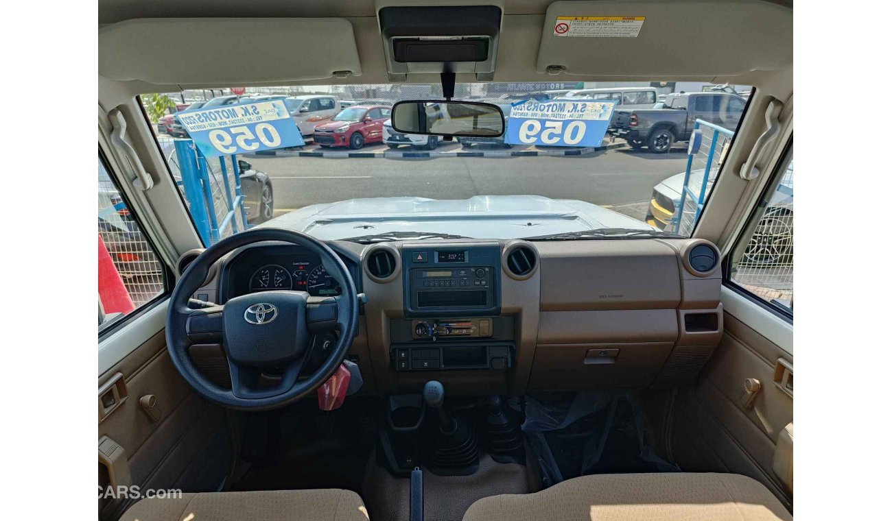 Toyota Land Cruiser 70 LC78 / V8 / 4.5L DIESEL / 9 STR /  SNORKEL / FRONT BUMPER NEW DESIGN PAINTED / 4WD (CODE # 5619)