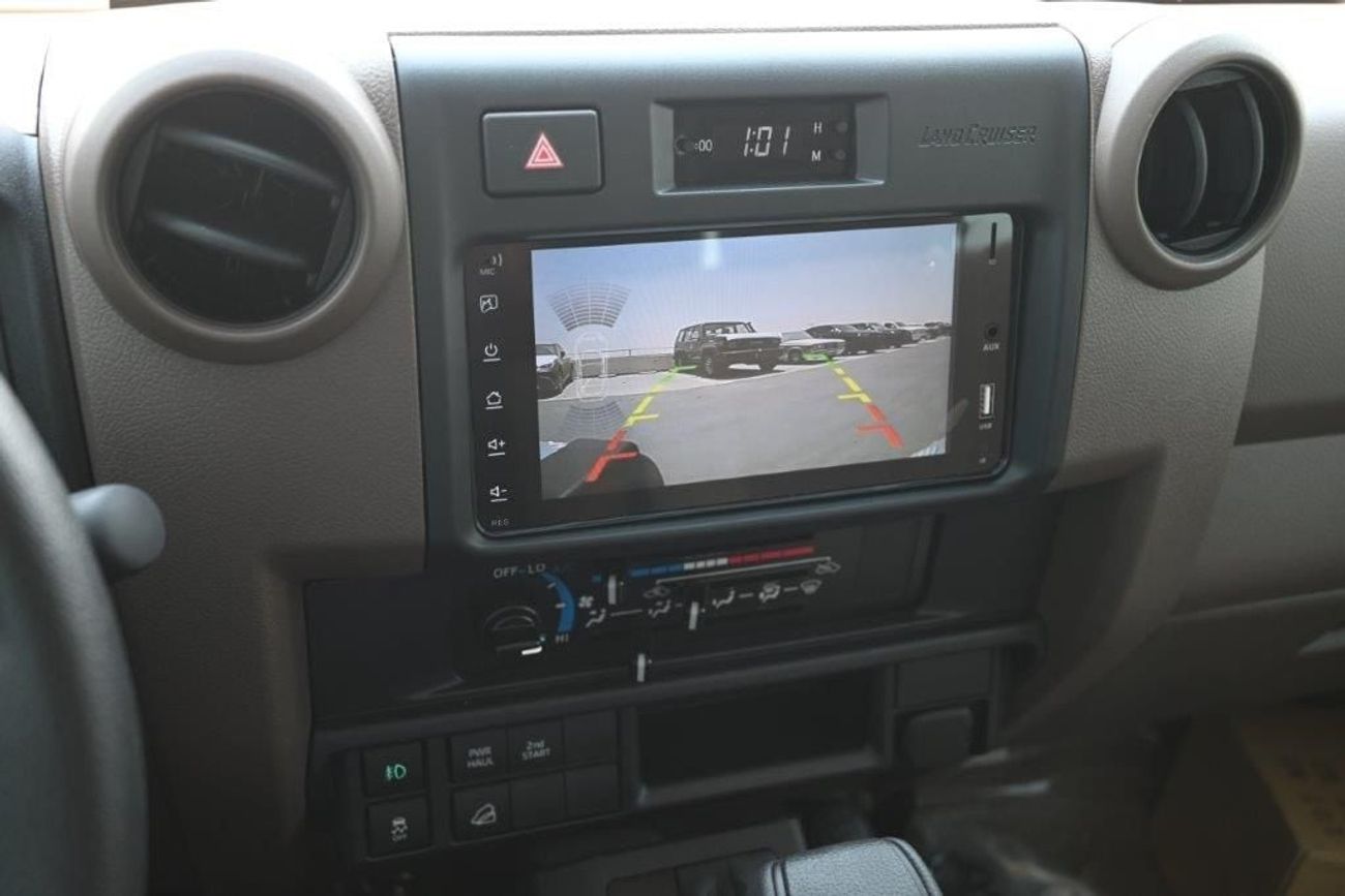 Toyota Land Cruiser Pick Up Double Cab 2.8L Diesel 4WD 5 Seater Automatic