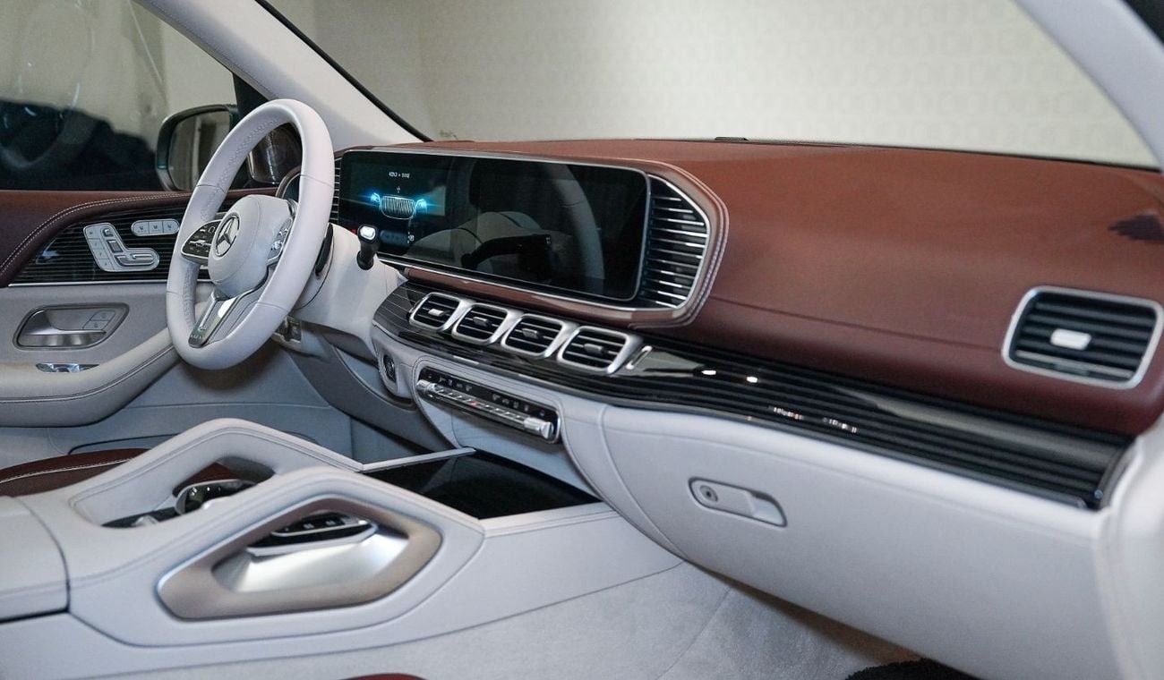 مرسيدس مايباخ gls600 مايباخ - AED 8,653 P/M - Warranty till 09/2026