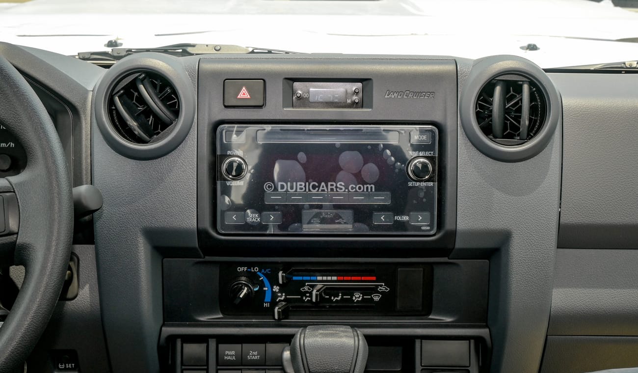 Toyota Land Cruiser Pick Up Pick UpLC 79 DC 4.0L YM 2024