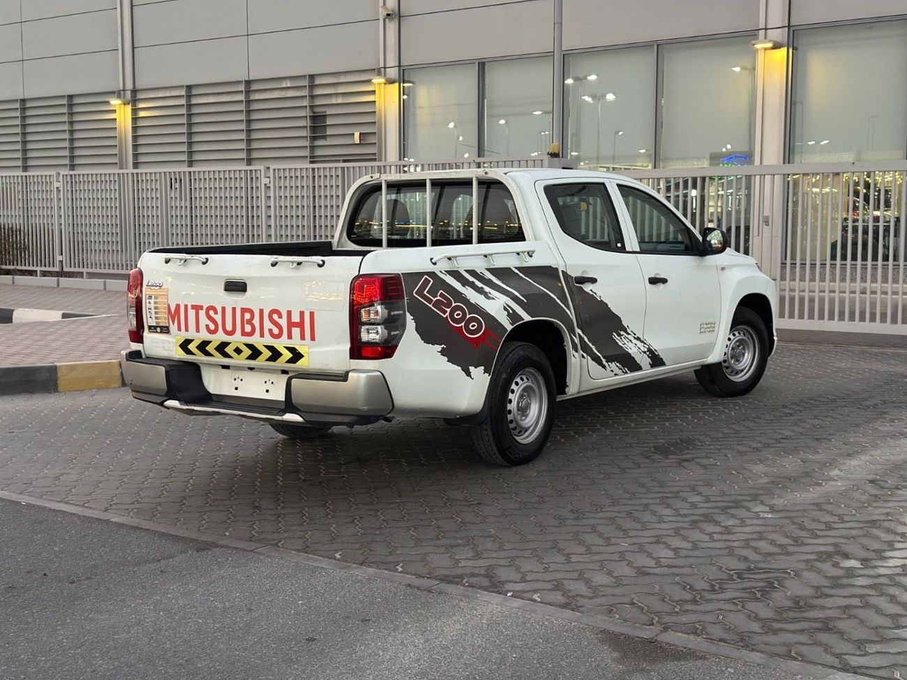 Mitsubishi L200 GL 2.5L Double Cab Utility RWD