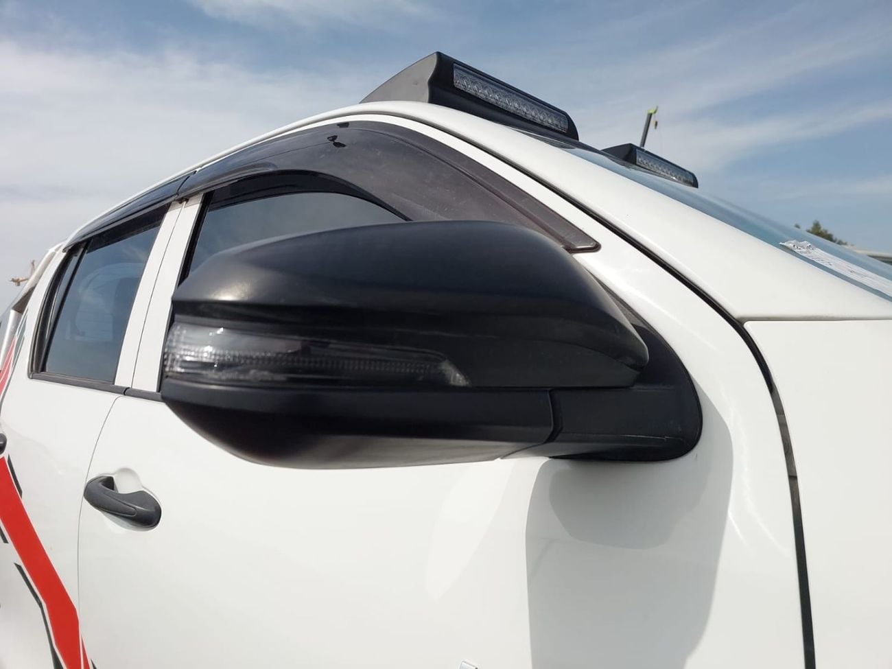 Toyota Hilux (RAMADAN OFFER) TOYOTA HILUX PICKUP RHD 2022 MODEL 2.4 L DIESEL AUTOMATIC(PM70393)