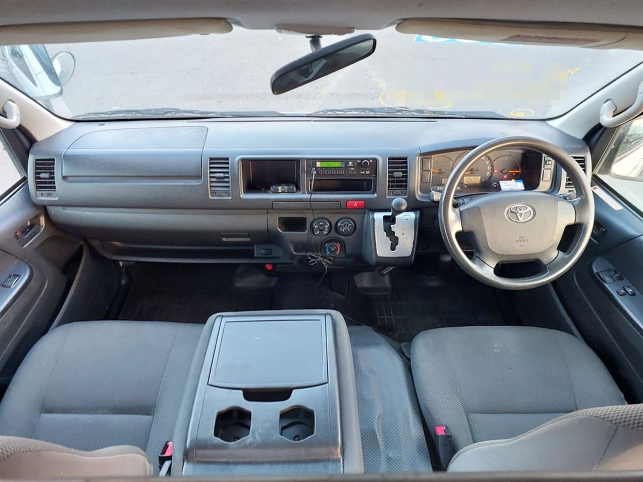تويوتا هاياس TOYOTA HIACE VAN RHD 2015 MODEL 3.0 L DIESEL AUTOMATIC(PM16208)