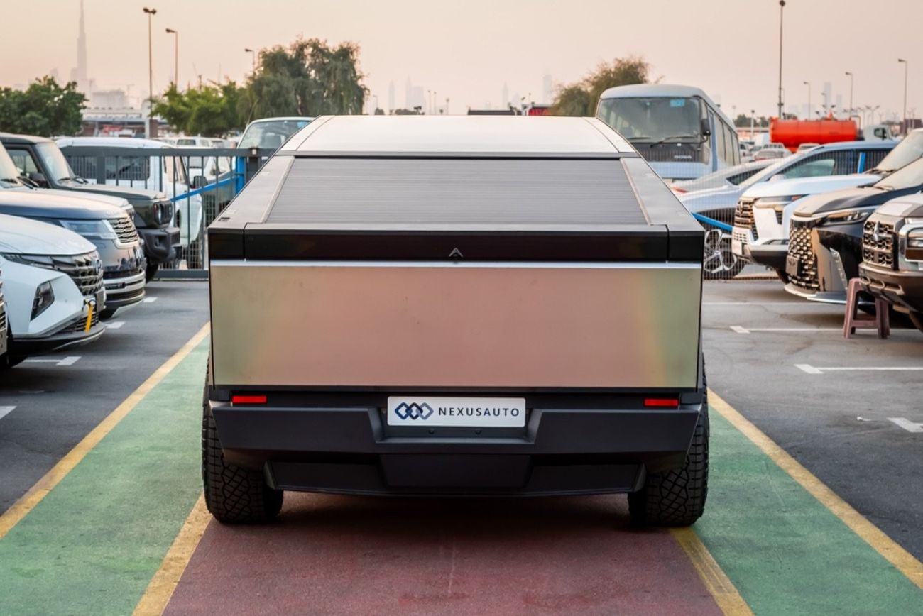 Tesla Cybertruck DUAL MOTORS FOUNDATION SERIES